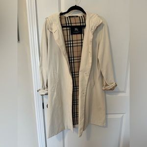 Burberry Light Hooded Raincoat